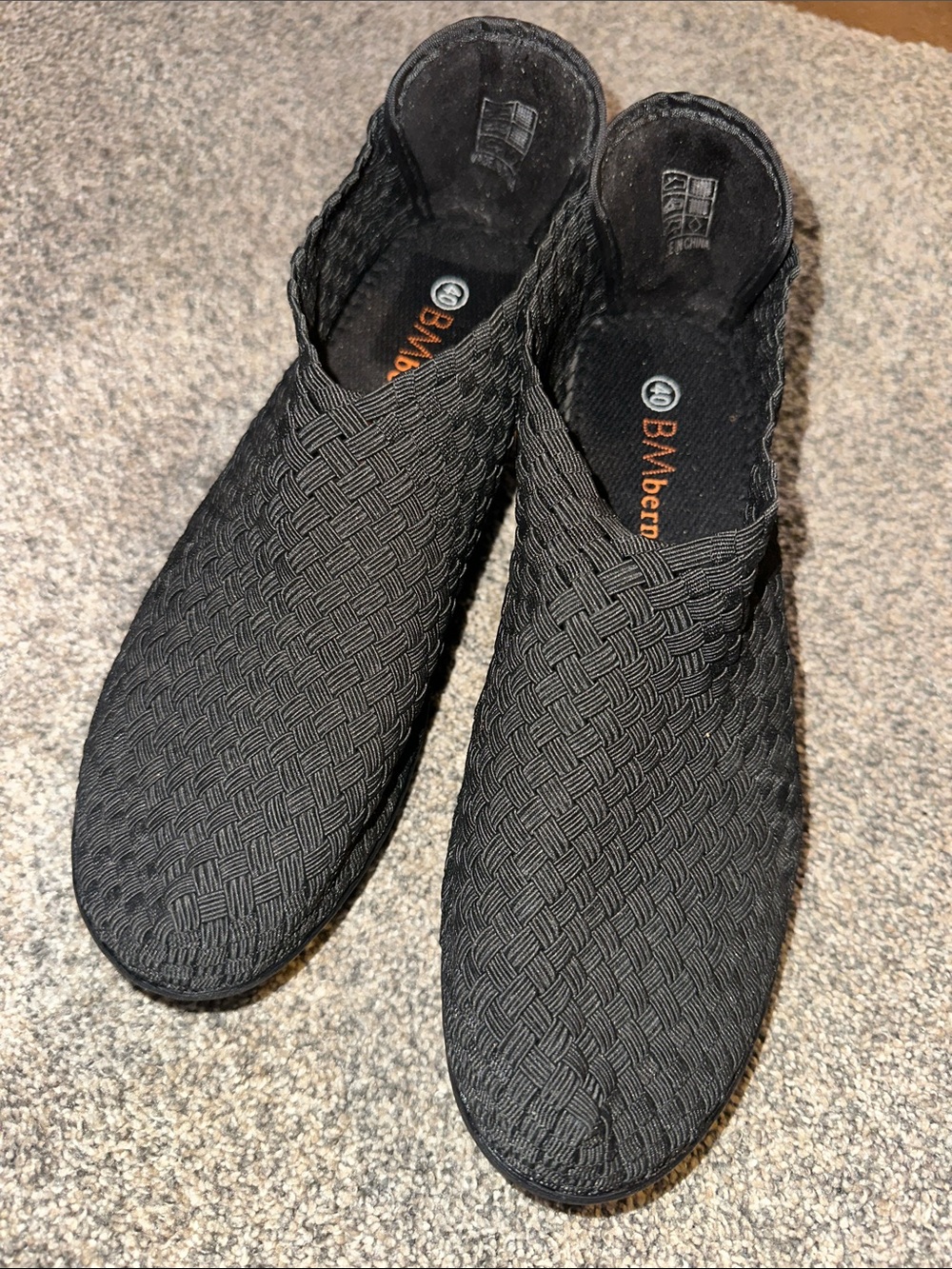 bernie mev New York Black Woven Slip-Ons